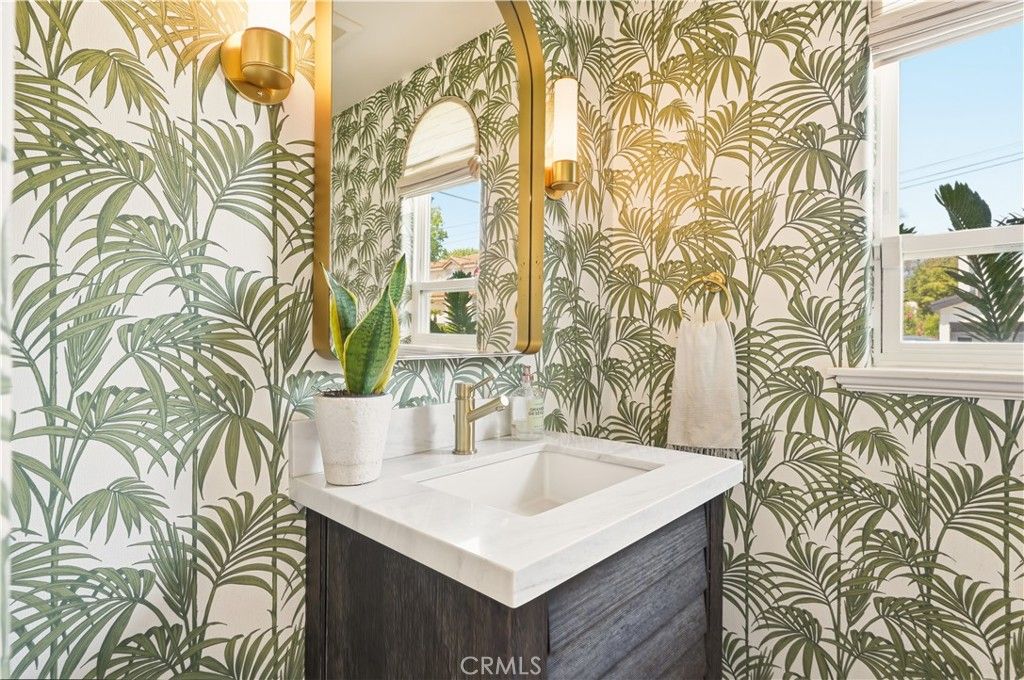 Image 16 of property listing at 1756 10th, Manhattan Beach, CA 90266