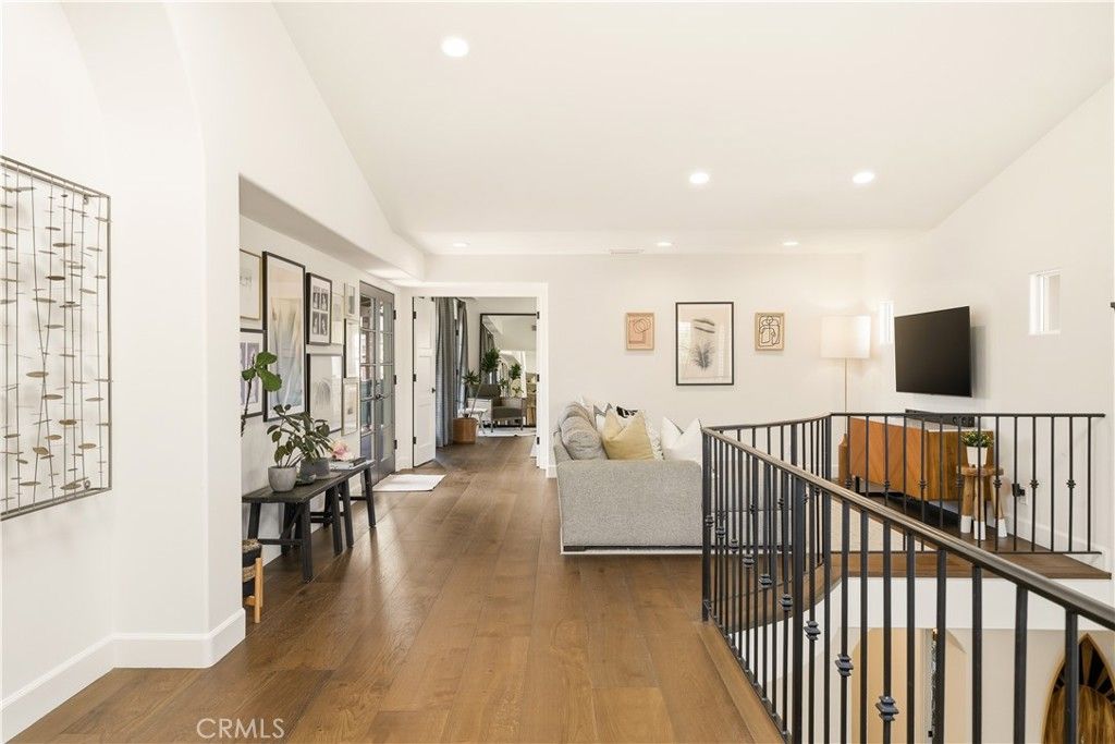 Image 21 of property listing at 1756 10th, Manhattan Beach, CA 90266