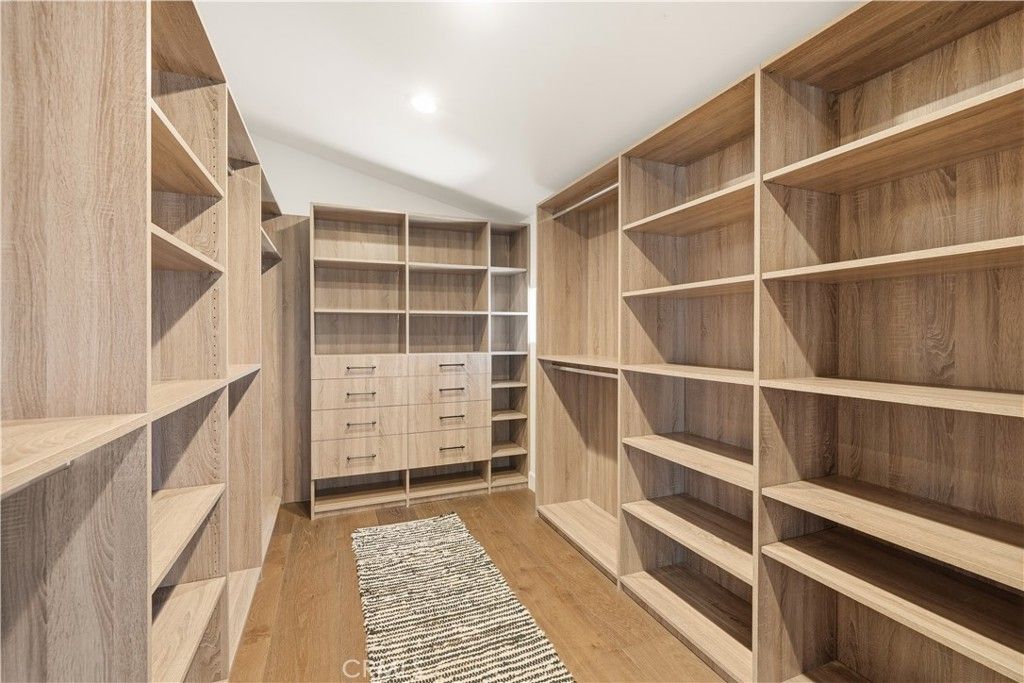 Image 25 of property listing at 1756 10th, Manhattan Beach, CA 90266