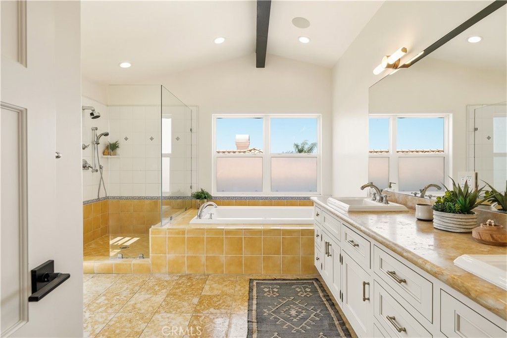 Image 26 of property listing at 1756 10th, Manhattan Beach, CA 90266