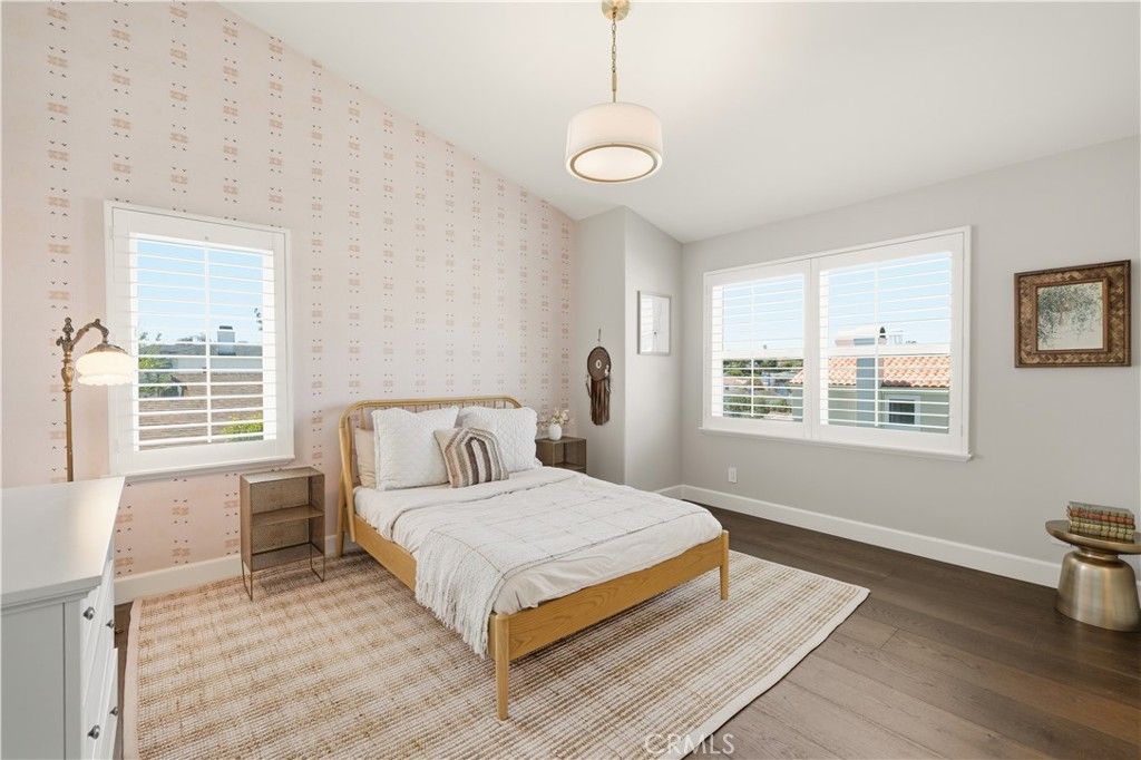 Image 31 of property listing at 1756 10th, Manhattan Beach, CA 90266