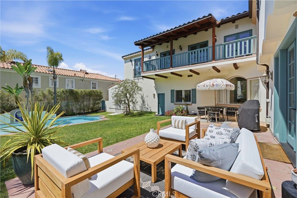 Image 34 of property listing at 1756 10th, Manhattan Beach, CA 90266