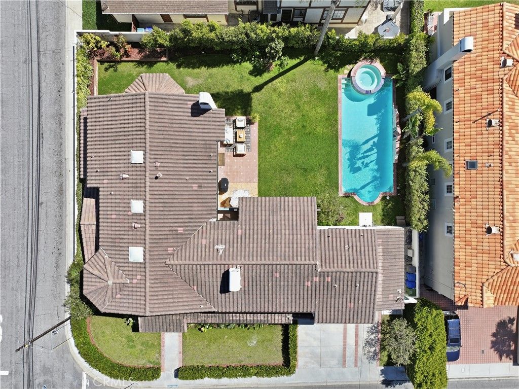Image 38 of property listing at 1756 10th, Manhattan Beach, CA 90266