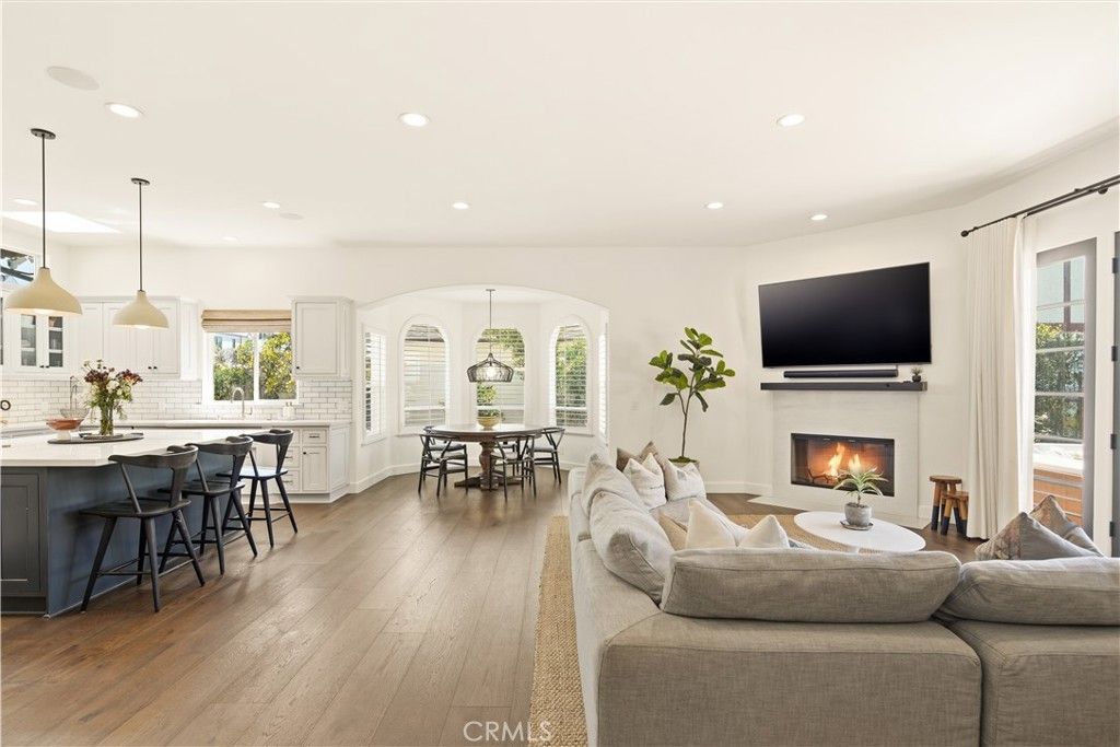 Image 8 of property listing at 1756 10th, Manhattan Beach, CA 90266