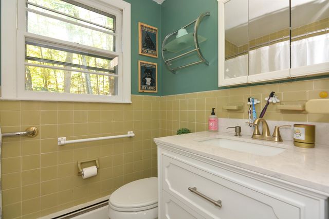 183 Chester Road, Derry, NH 03038