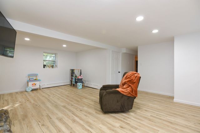 183 Chester Road, Derry, NH 03038