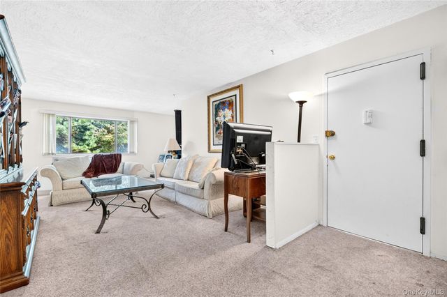 24 Richard Court, Pomona, NY 10970