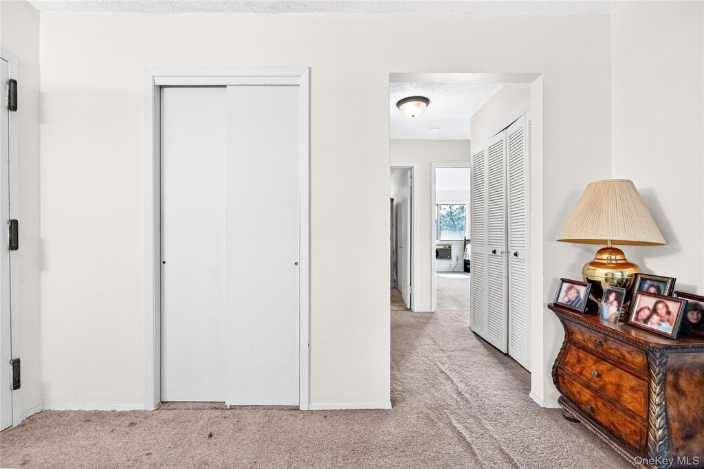 24 Richard Court, Pomona, NY 10970 — photo 5