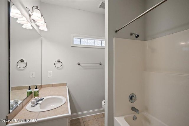 220 White Oak Place, Pearl, MS 39208