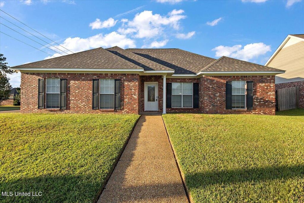 220 White Oak Place, Pearl, MS 39208