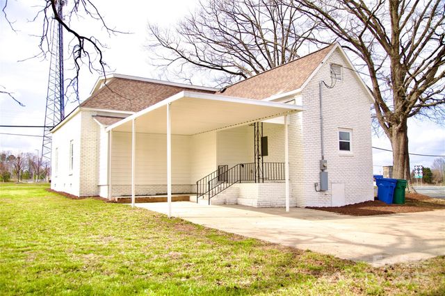 405 Aquadale Road, Albemarle, NC 28001