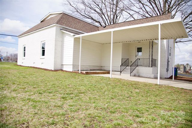 405 Aquadale Road, Albemarle, NC 28001