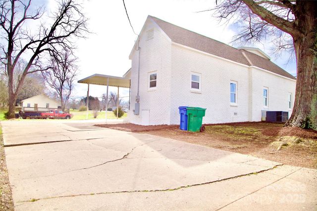 405 Aquadale Road, Albemarle, NC 28001