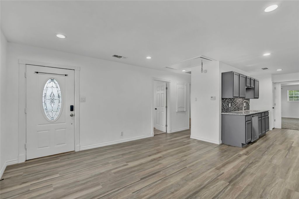 5504 James Avenue, Fort Worth, TX 76115 — photo 5