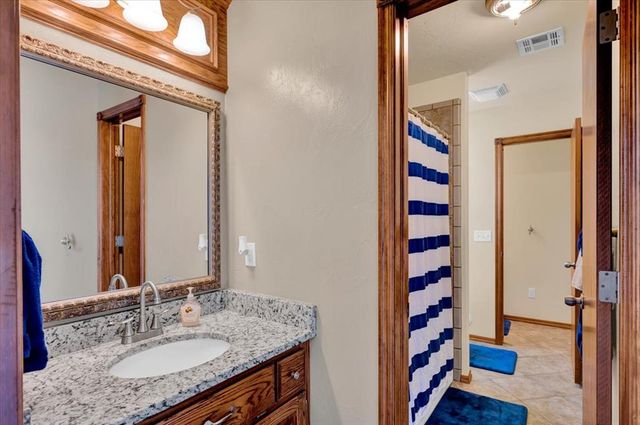8277 Rockcliff Way, Piedmont, OK 73078