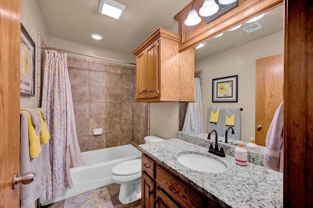 8277 Rockcliff Way, Piedmont, OK 73078