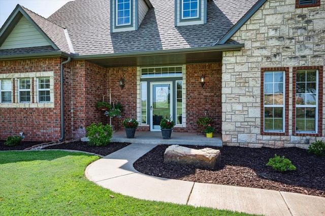 8277 Rockcliff Way, Piedmont, OK 73078