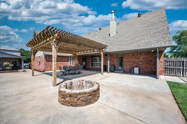 8277 Rockcliff Way, Piedmont, OK 73078
