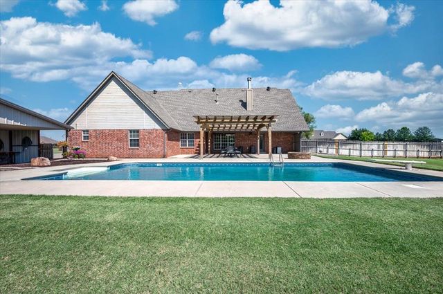 8277 Rockcliff Way, Piedmont, OK 73078