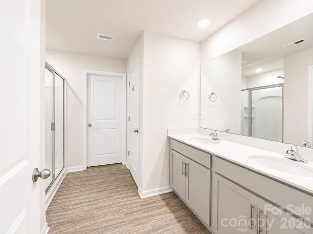 5048 Deisy May Lane, Matthews, NC 28105