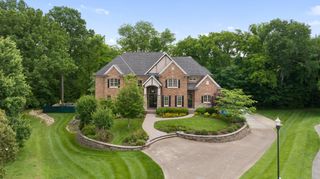 8255 Jamie Ct, Brentwood, TN 37027