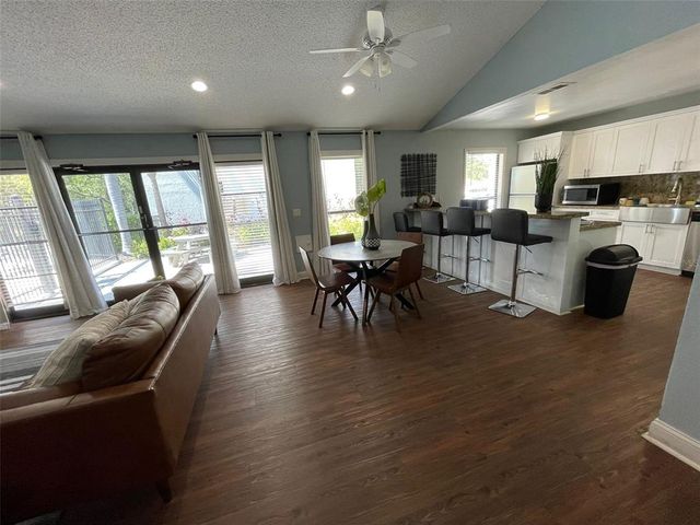 7506 STILLRIDGE DRIVE J, Tampa, FL 33615