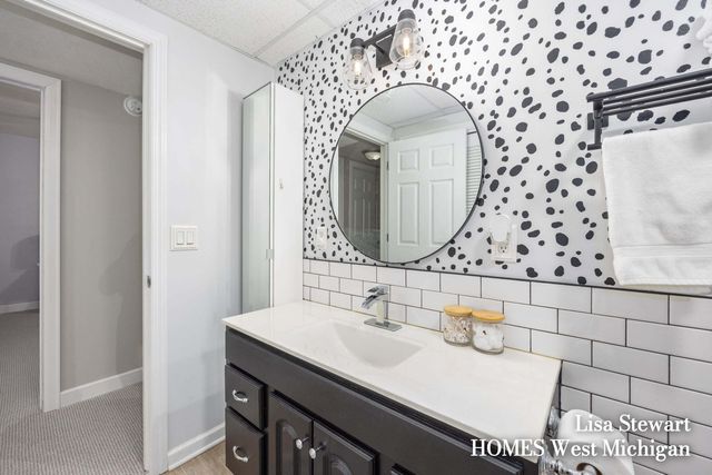 11025 56th Avenue, Allendale, MI 49401