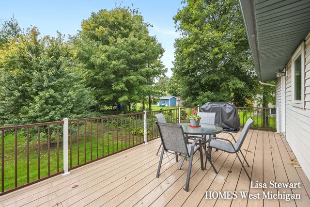 11025 56th Avenue, Allendale, MI 49401