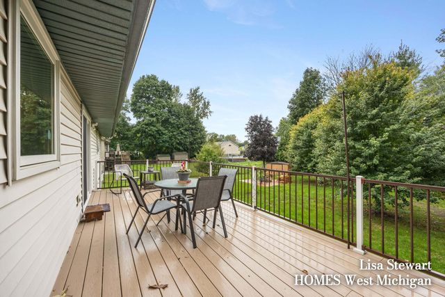 11025 56th Avenue, Allendale, MI 49401