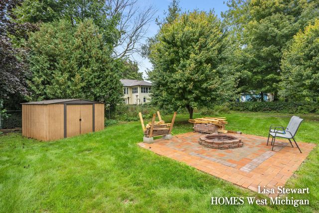 11025 56th Avenue, Allendale, MI 49401