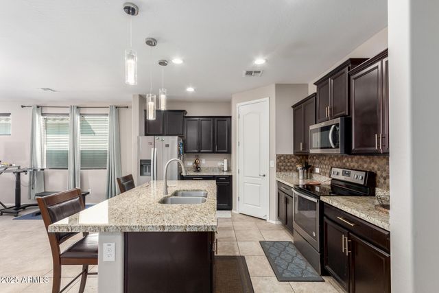 8532 S 40TH Glen, Laveen, AZ 85339