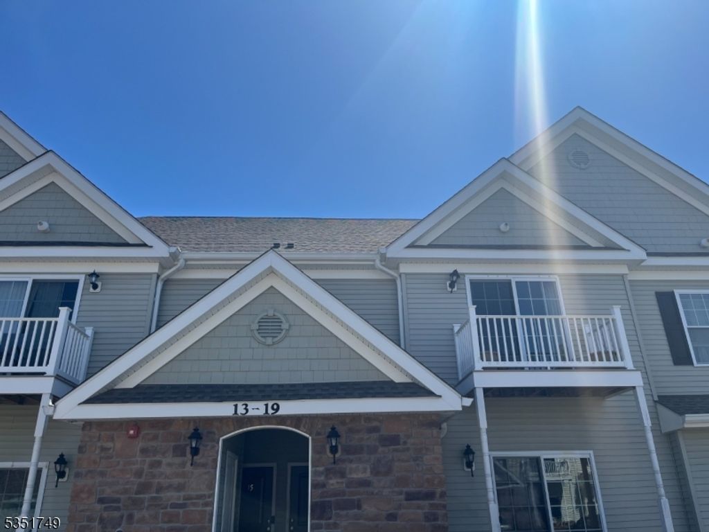 19 Dogwood Ln 19, Wanaque Boro, NJ 07420 — photo 5