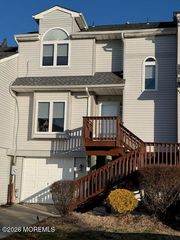 39 Oakland Bay Court, Little Egg Harbor, NJ 08087