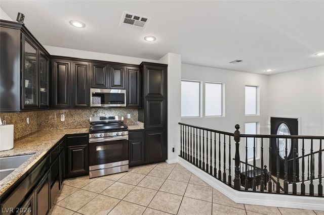 9504 Log Jam Street, Las Vegas, NV 89178