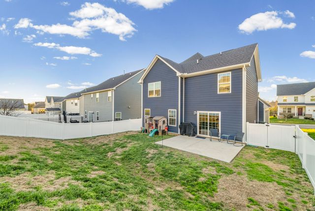 823 Dean Dr, Mount Juliet, TN 37122