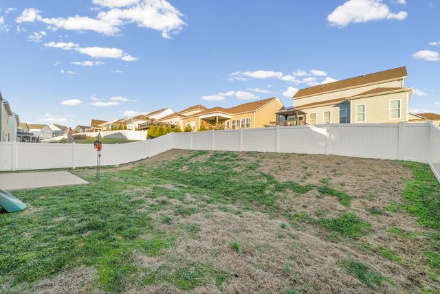 823 Dean Dr, Mount Juliet, TN 37122