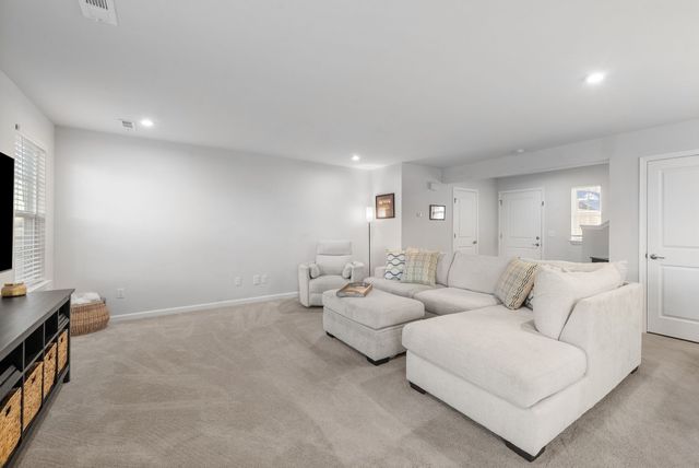 823 Dean Dr, Mount Juliet, TN 37122