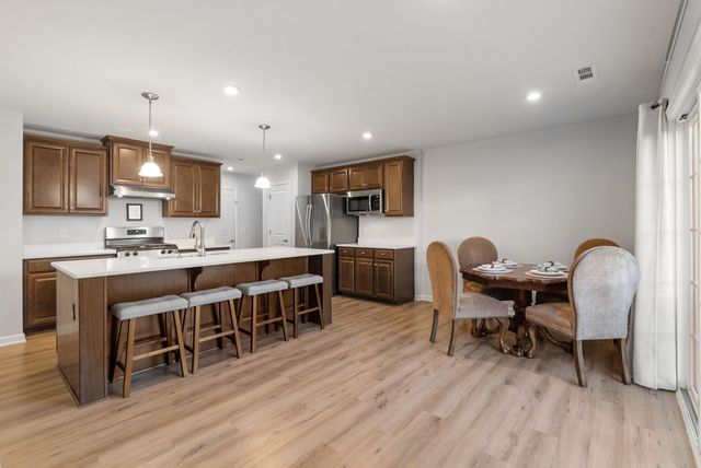 823 Dean Dr, Mount Juliet, TN 37122