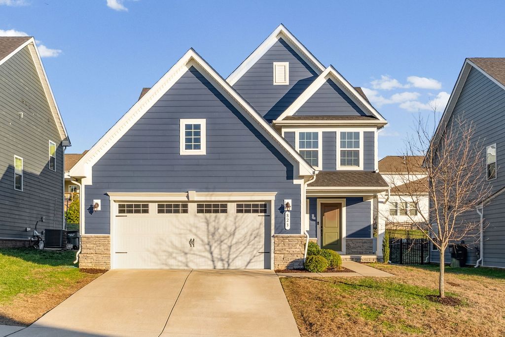 823 Dean Dr, Mount Juliet, TN 37122