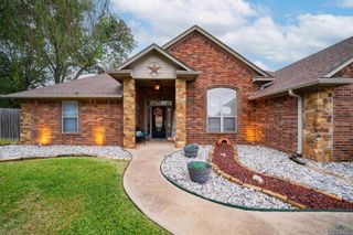 108 Mossy Creek Dr, Hallsville, TX 75650