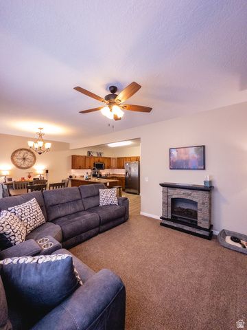 752 W CLUB OAKS DR, Sandy, UT 84070