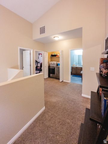 752 W CLUB OAKS DR, Sandy, UT 84070