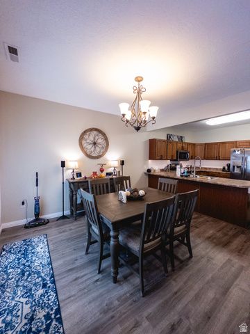 752 W CLUB OAKS DR, Sandy, UT 84070