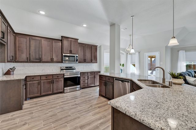 4501 Ridgehurst Lane, Fort Worth, TX 76036