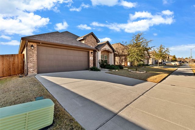 4501 Ridgehurst Lane, Fort Worth, TX 76036
