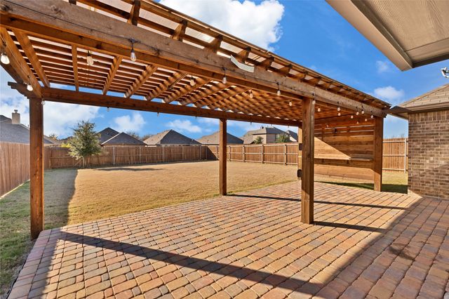 4501 Ridgehurst Lane, Fort Worth, TX 76036