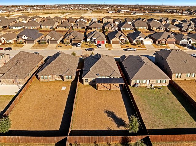 4501 Ridgehurst Lane, Fort Worth, TX 76036