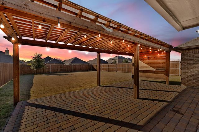 4501 Ridgehurst Lane, Fort Worth, TX 76036