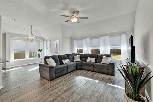 4501 Ridgehurst Lane, Fort Worth, TX 76036