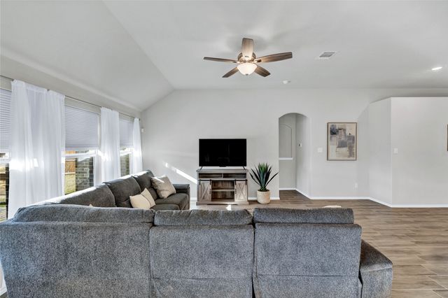 4501 Ridgehurst Lane, Fort Worth, TX 76036